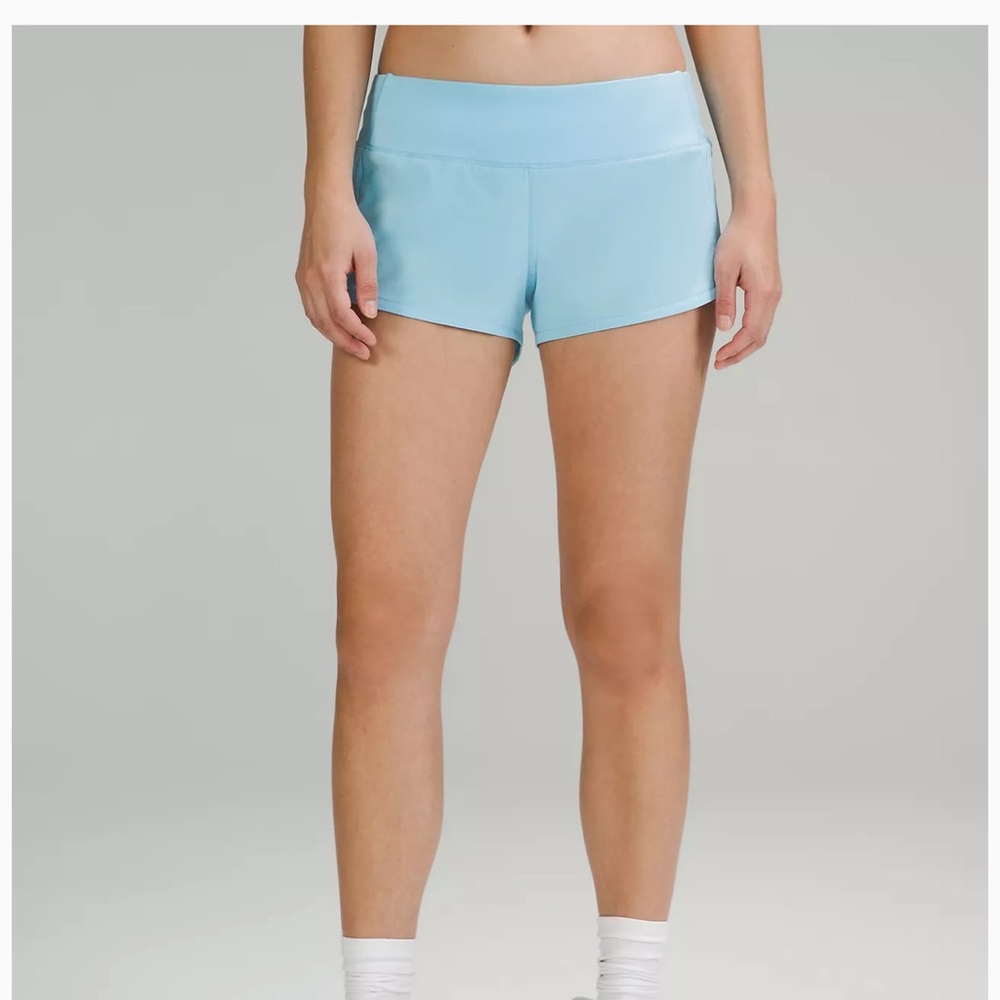 Size 2. Turquoise Lululemon speed up short, 2.5 inch.